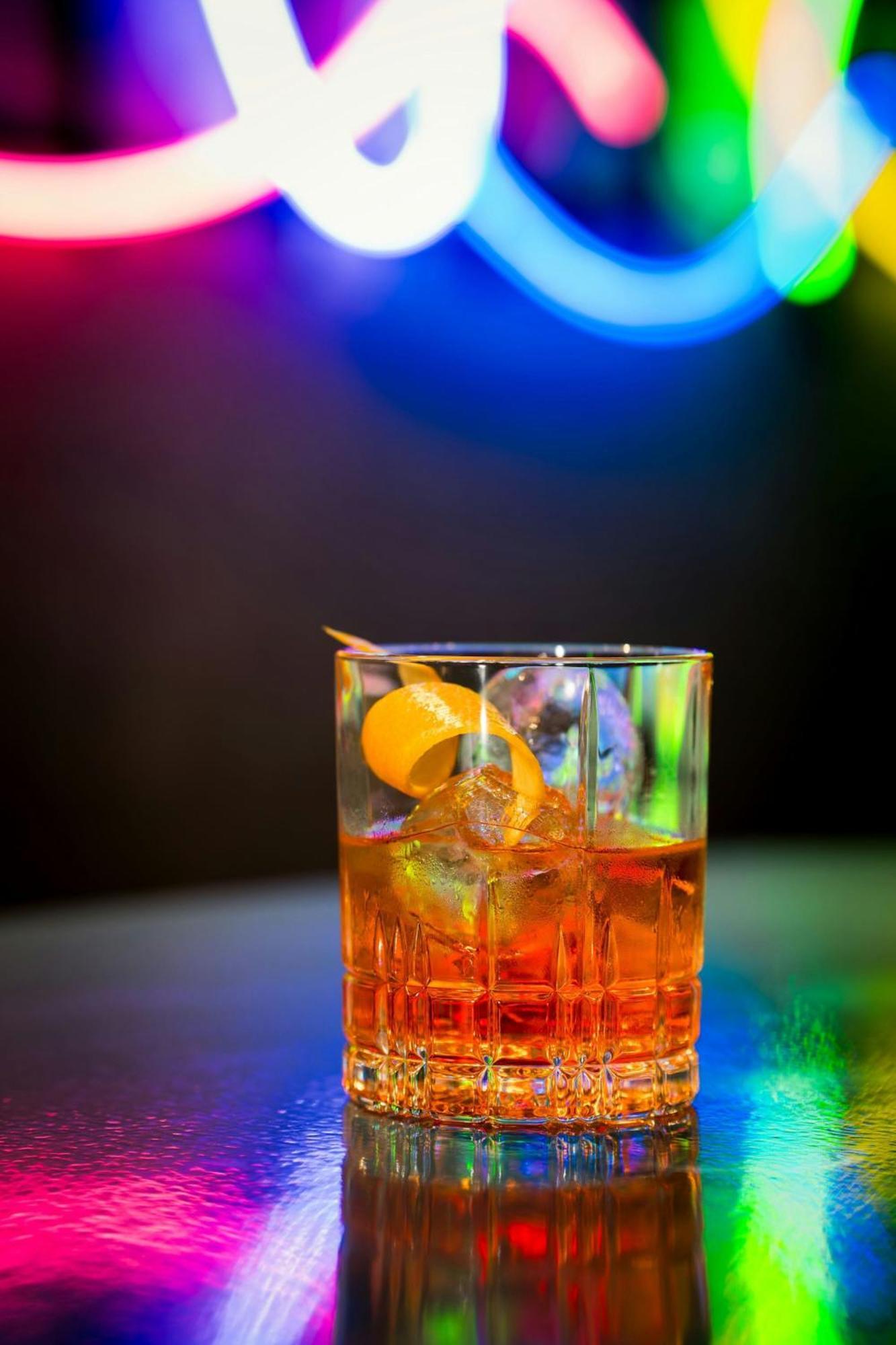 르네상스 함부르크 호텔, 메리어트 럭셔리&라이프스타일 호텔 함브루크 외부 사진 Negroni cocktail